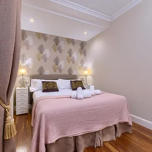 https://bailen-reformado-elegante-con-wifi.bilbaohotelsspain.com